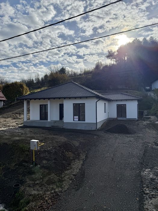 Locuință Modernă, Finisată la Cheie în Livezeni