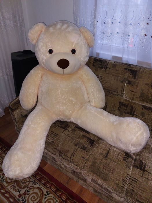 Vând  urs uriaș de pluș 1,60