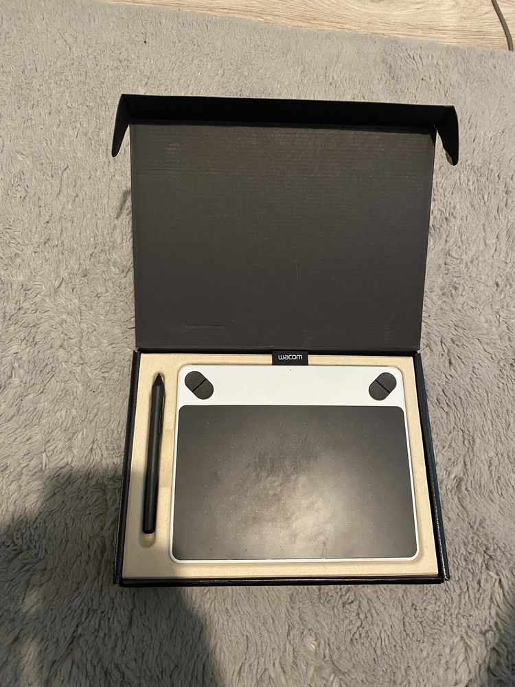 Tableta grafica wacom intuos S aproape noua