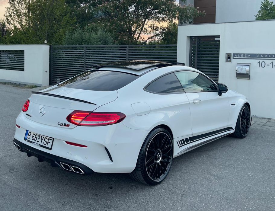 Mercedes-Benz C63 AMG V8 Bi-Tubo 476 CP SpeedShift MCT 7-Speed