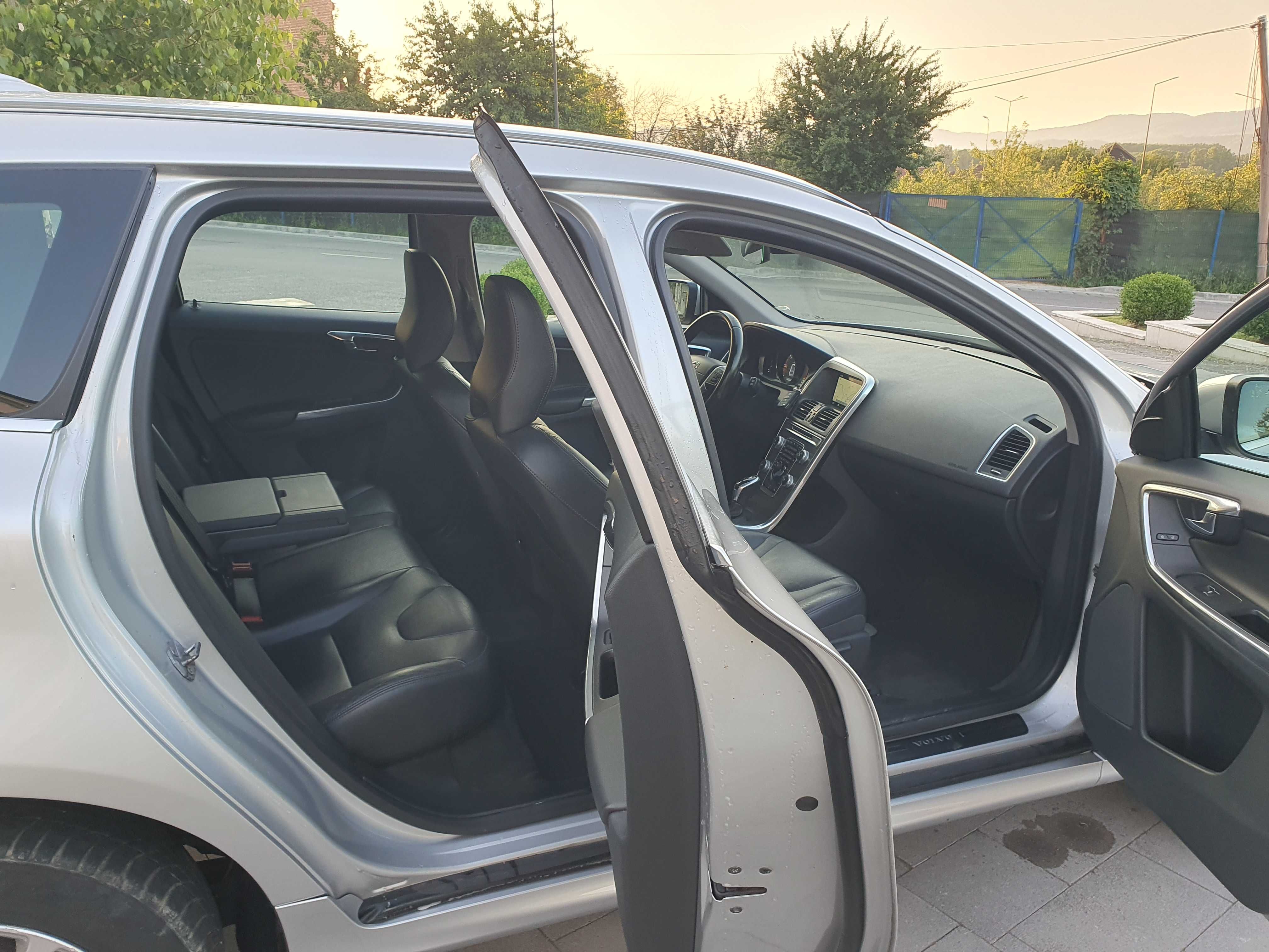 2016 Volvo xc60 2.0d 190 cp summum automat variante
