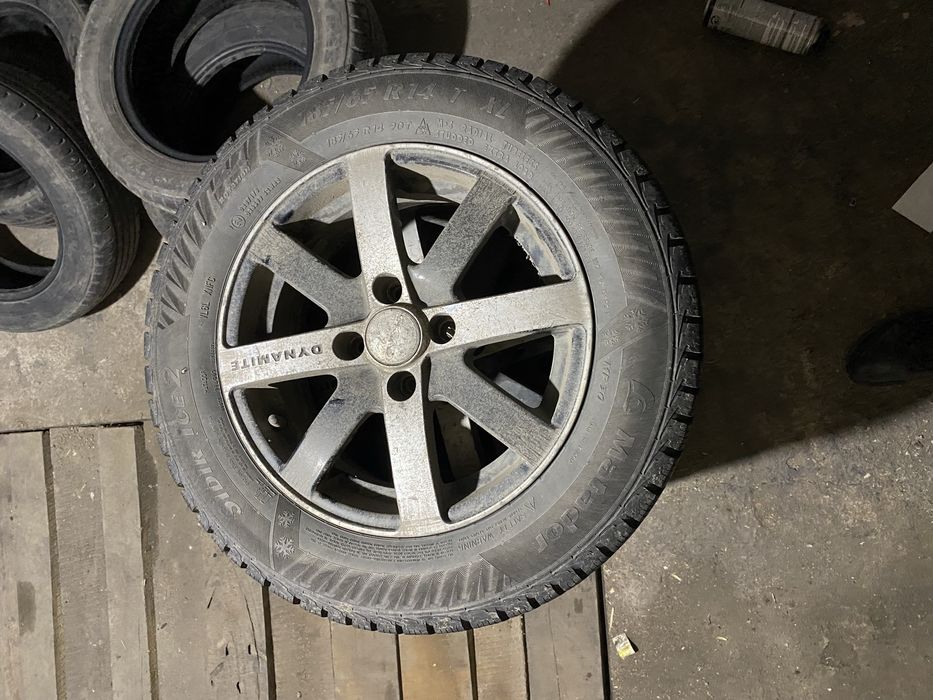 Продам диски шинами 14