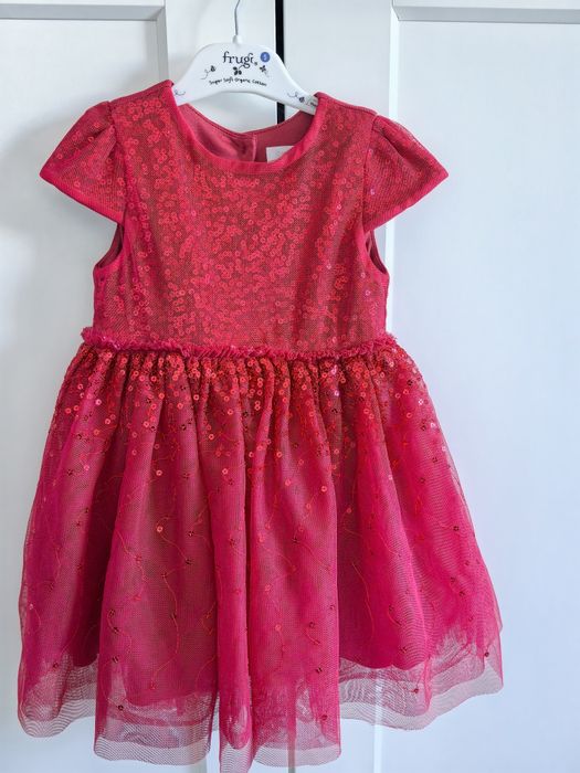 Rochita fetite 4-5 ani stare ca noua