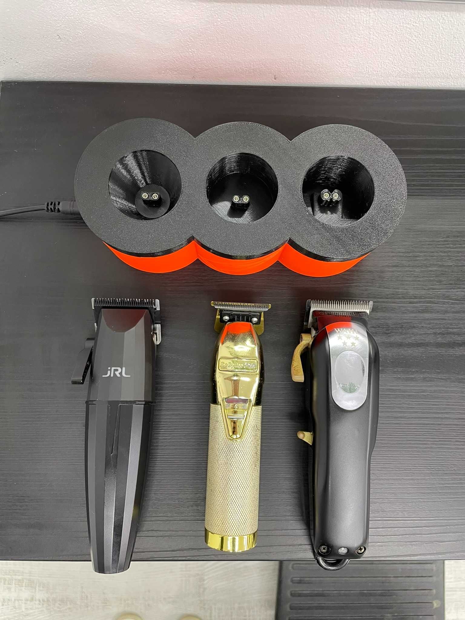 Statie incarcare masini de tuns Wahl/JRL/Babyliss