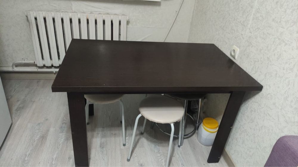 Продается стол для кухни бу хороший. Самовывоз район Сарыарка.