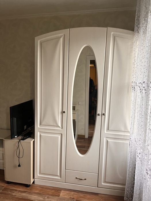 Спальный гарнитур