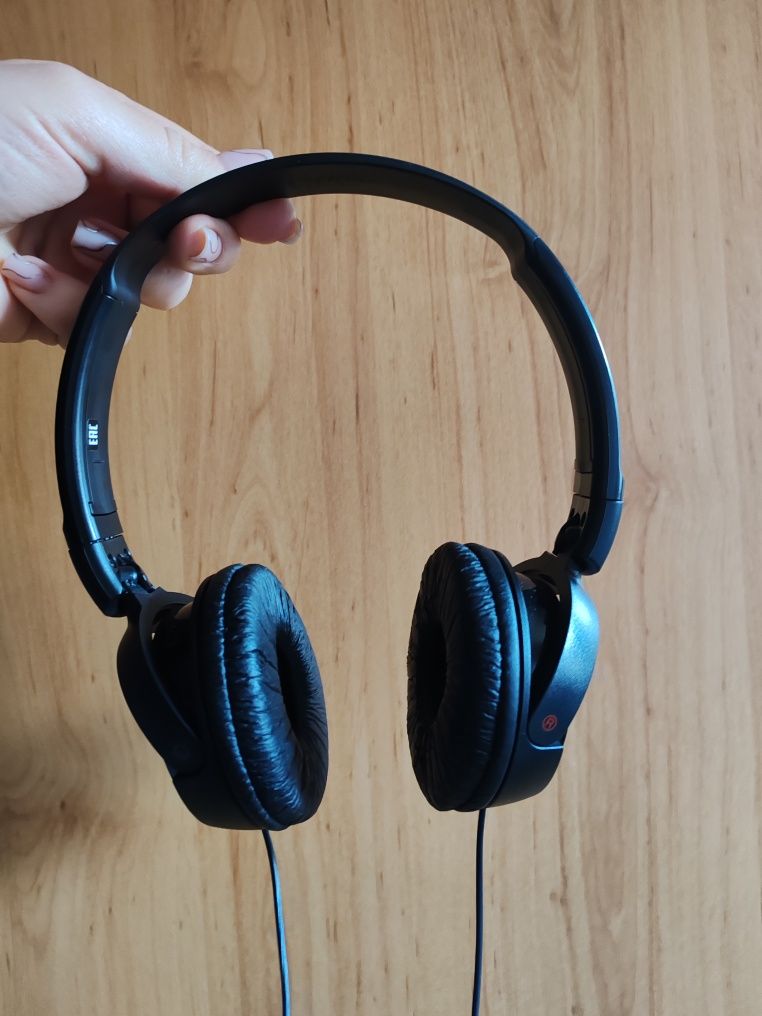 Жични слушалки SONY