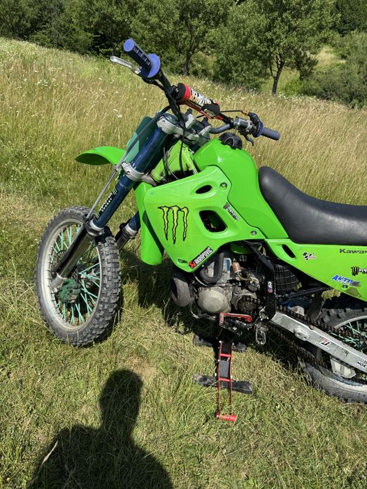 Vand sau schimb cross Kawasaki 250 2t