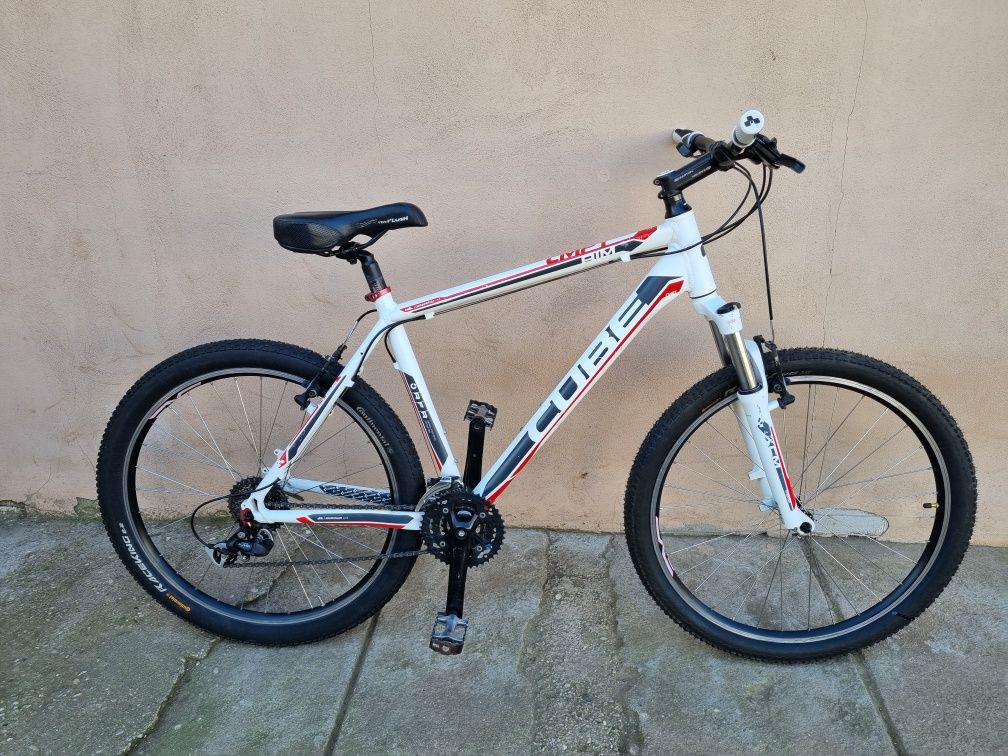 Bicicleta Cube Aim CMPT 26 + anvelope noi + mansoane noi