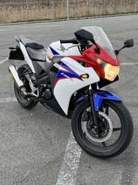 Vând Honda Cbr 125