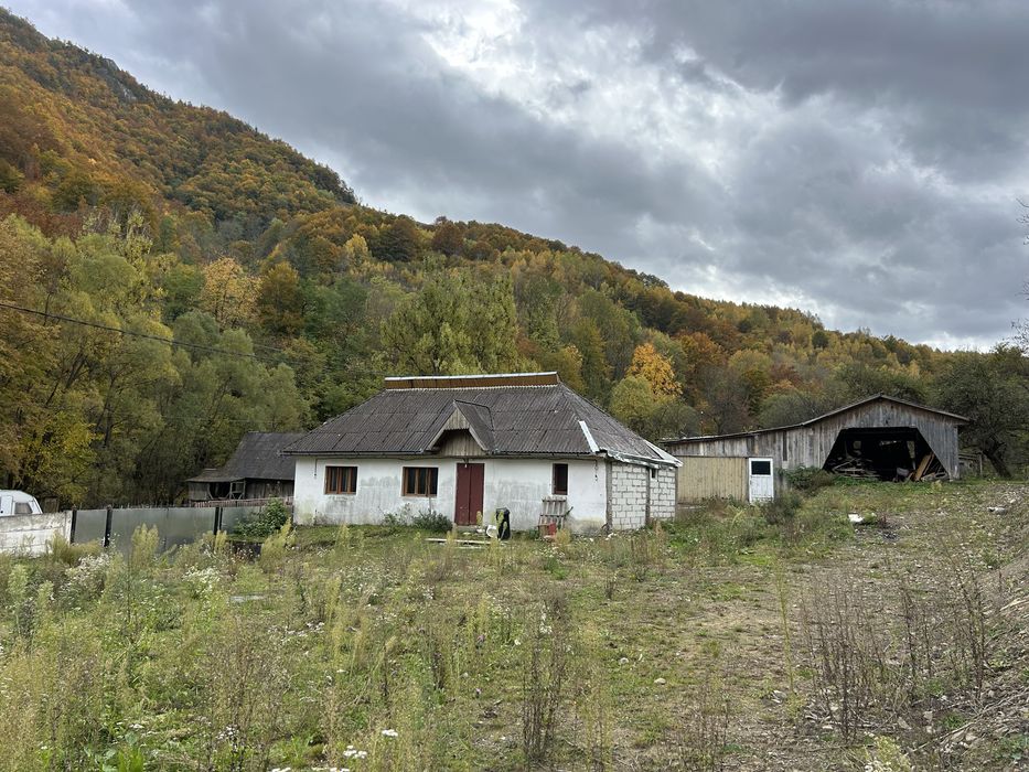 Casa de vanzare cu teren Modolesti - Intregalde