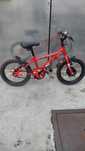 Vind bicicleta in stare foarte buna cu roti de 16 inch