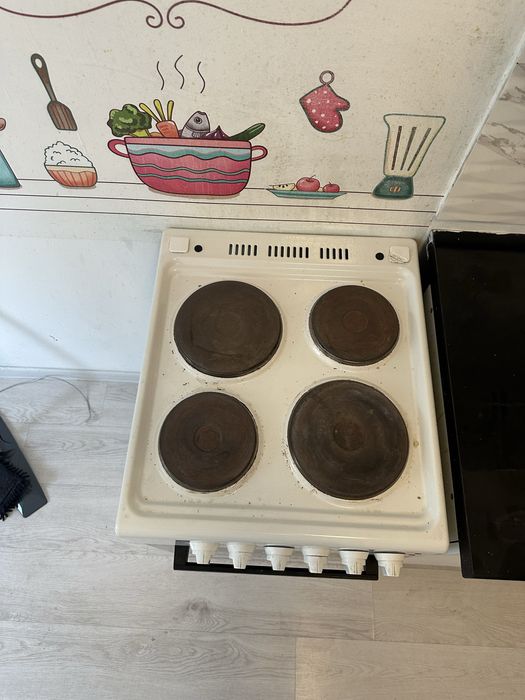 Продам газ плиту электрический