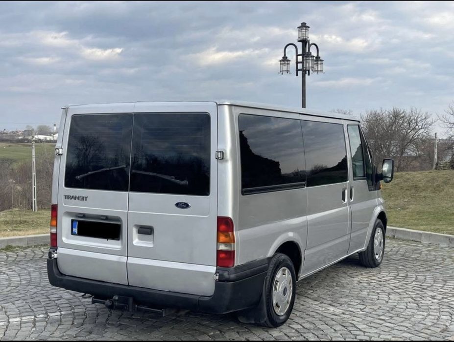 Ford Transit 8+1
