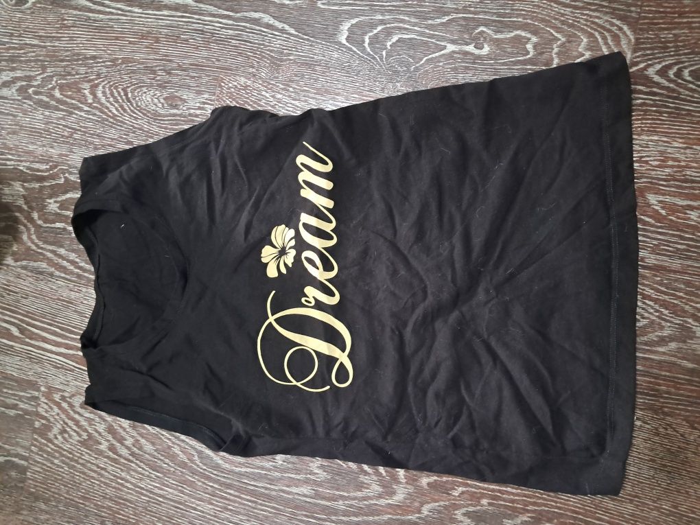 Продам платье и шорты.