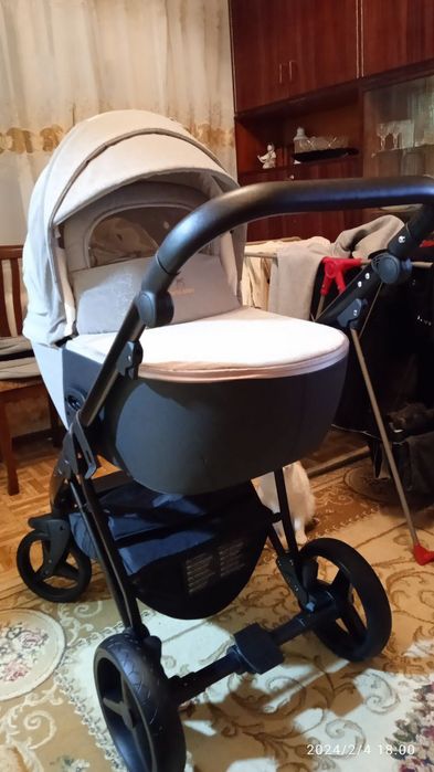 Продам детскую коляску