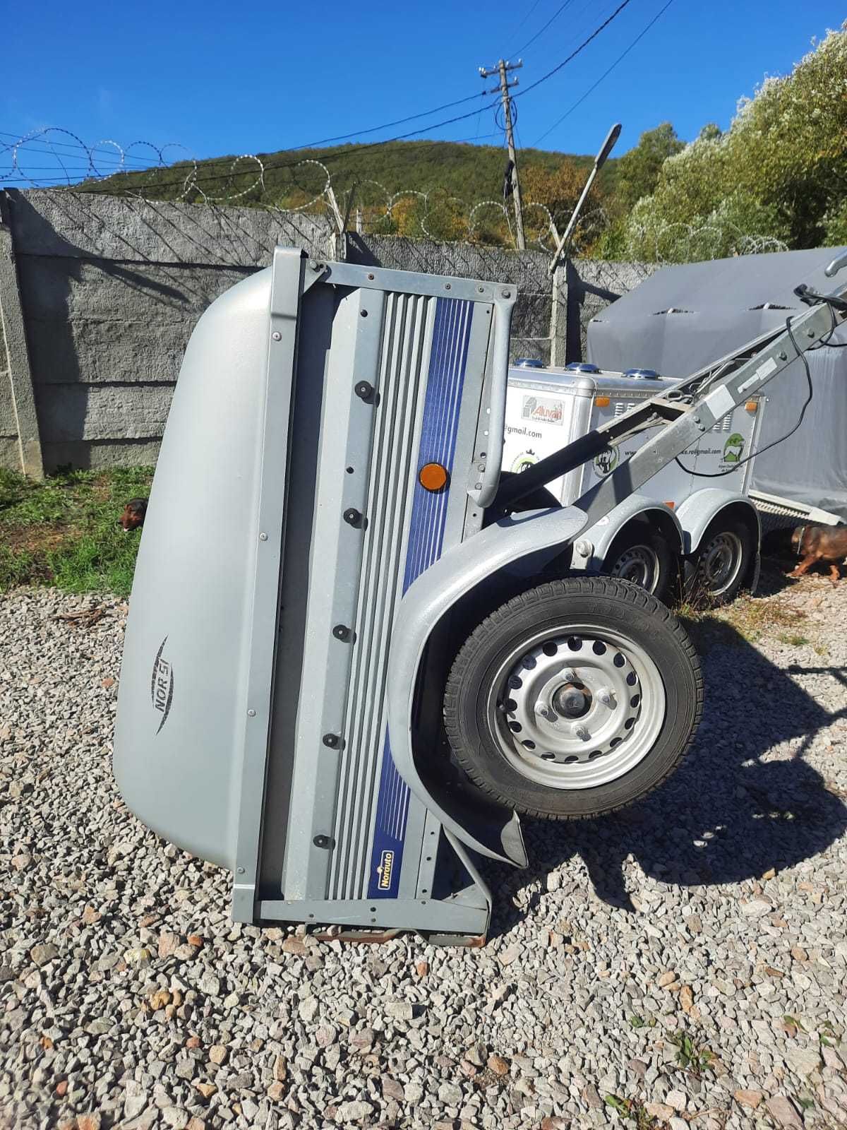 remorca auto bagaje usoara cu capac