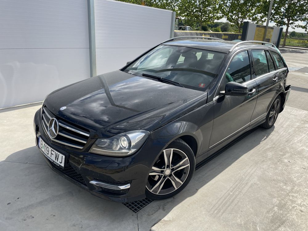 Proprietar , vand C Class Avariat an 2014 , 145.000 km