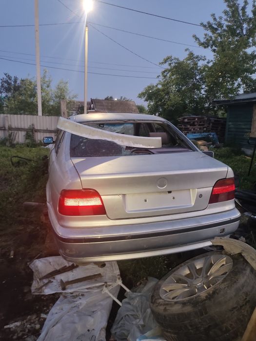 Bmw e39 в разборе