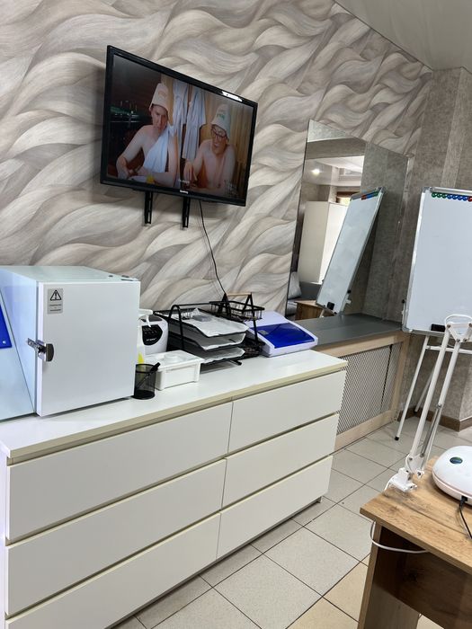 Продам действующую ногтевую студию