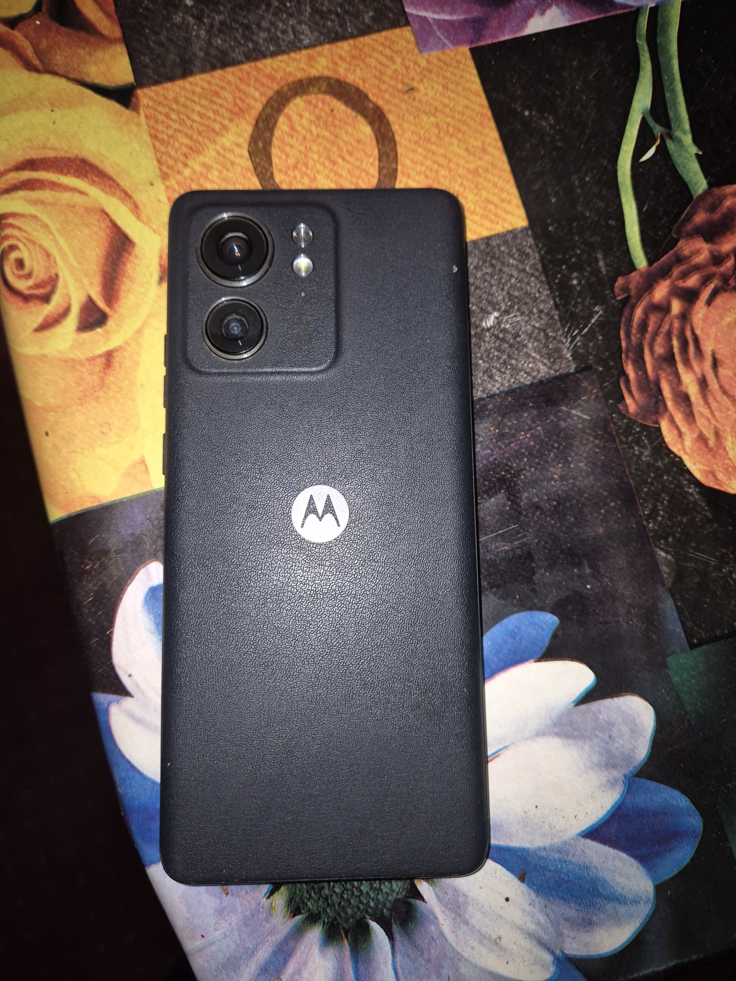 (Motorola Edge40)
