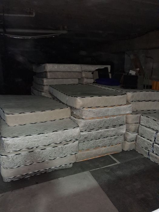 Продаются матрасы, сотилади матрасслар состояние хорошее, сифати яхши
