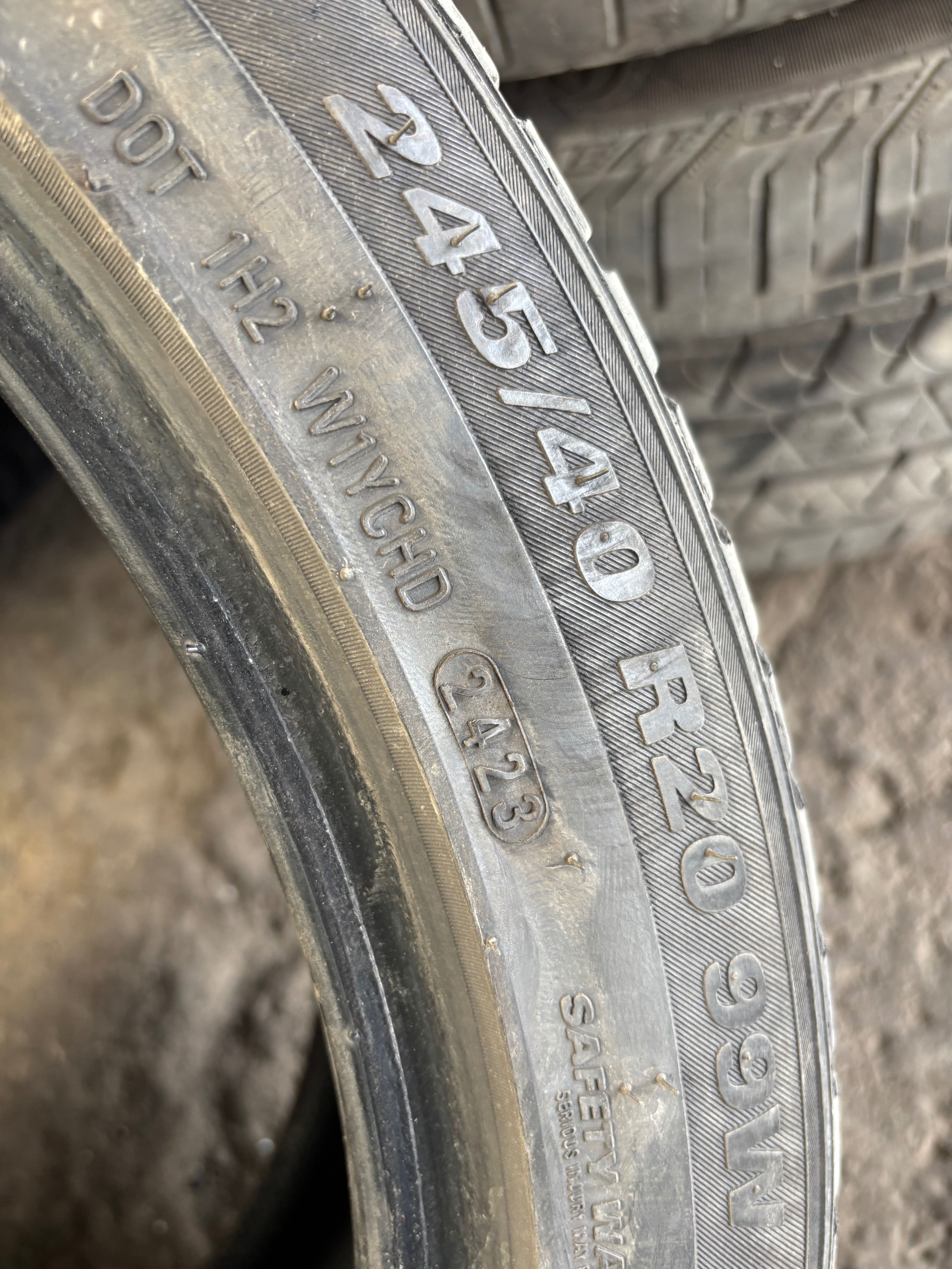 Гума KUMHO Зимна 245/40/20