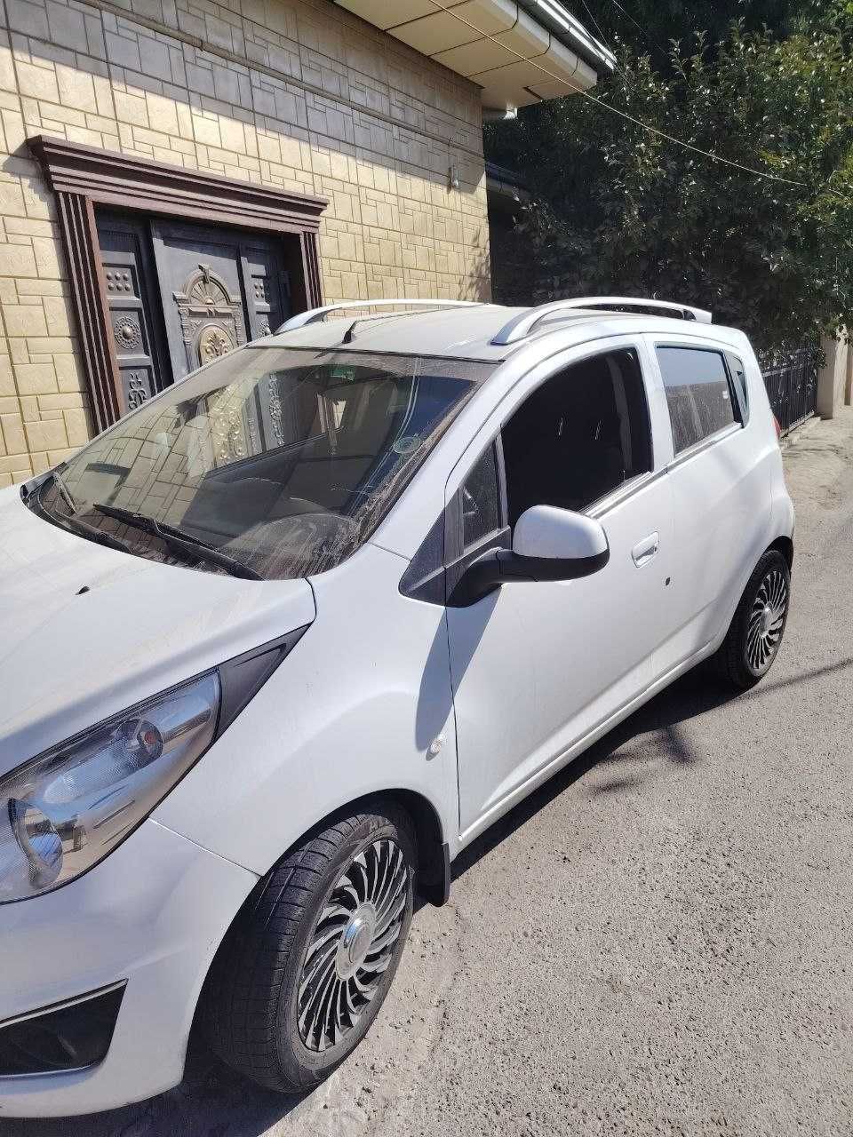 Spark 4 pozitsiya avtomat sotiladi. 9000$