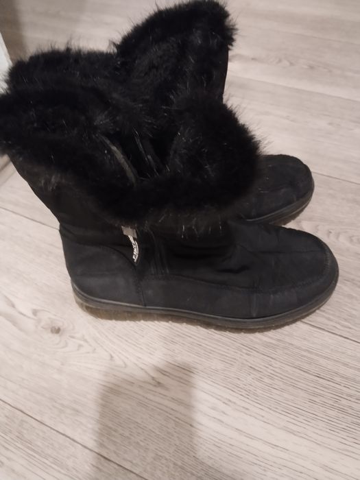 Отдам за шоколад Казахстан.41 размер