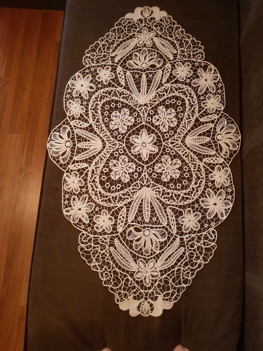 Vand fata de masamanual lucrata