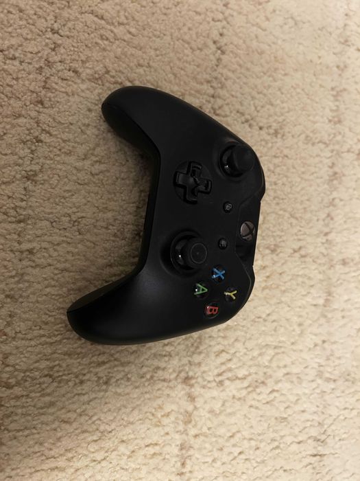 Vand Xbox One in stare perfecta