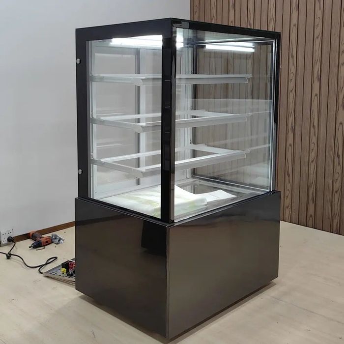 Vitrina frigorifica speciala pentru prajituri