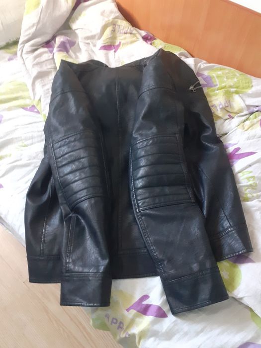 Vand Geaca din Piele