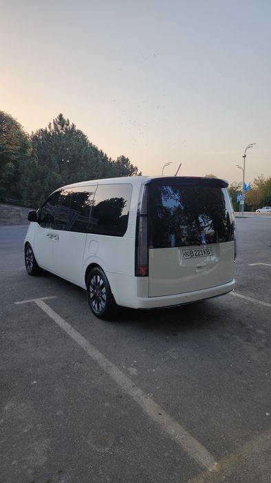 Hyundai Staria Lounge