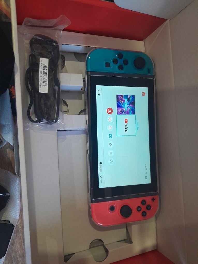 Nintendo Switch в гаранция и подаръци