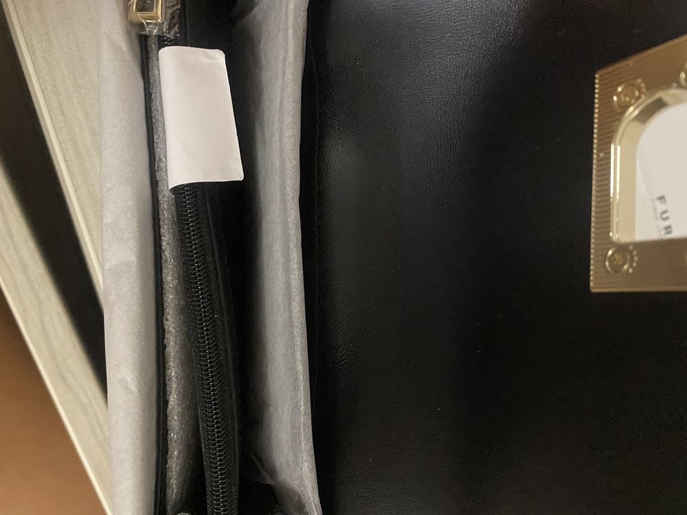 Furla ново портмоне