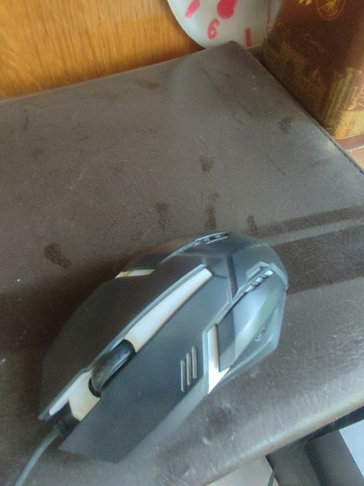 Продаю игровую клавиатура Softech. Продаю игровую мышку.Есть подсветка