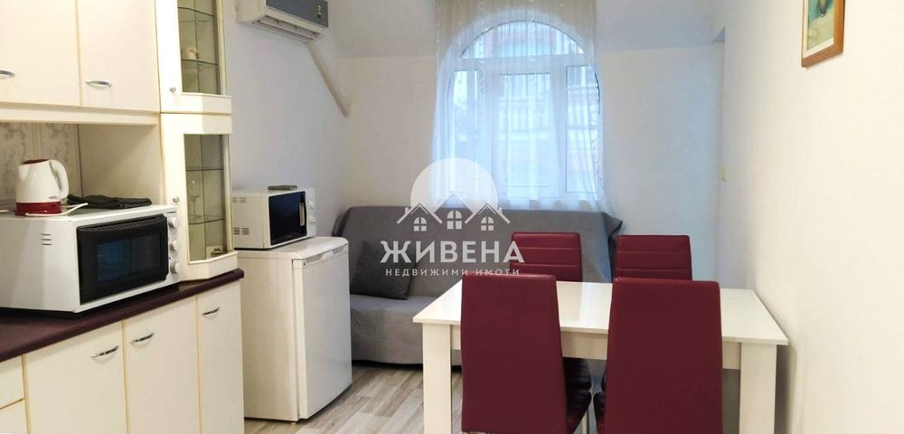 Дава се под наем Тристаен апартамент в Варна, ВИНС - 70 кв.м за 792 € - Снимка #2