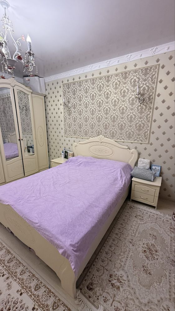 Продается платяной шкаф со столом