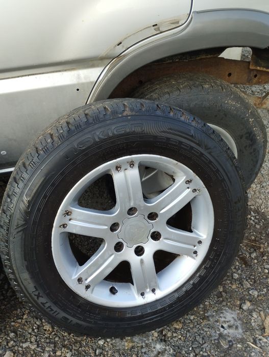 Гуми и джанти за Mitsubishi Paiero 265/60/18 2004 г