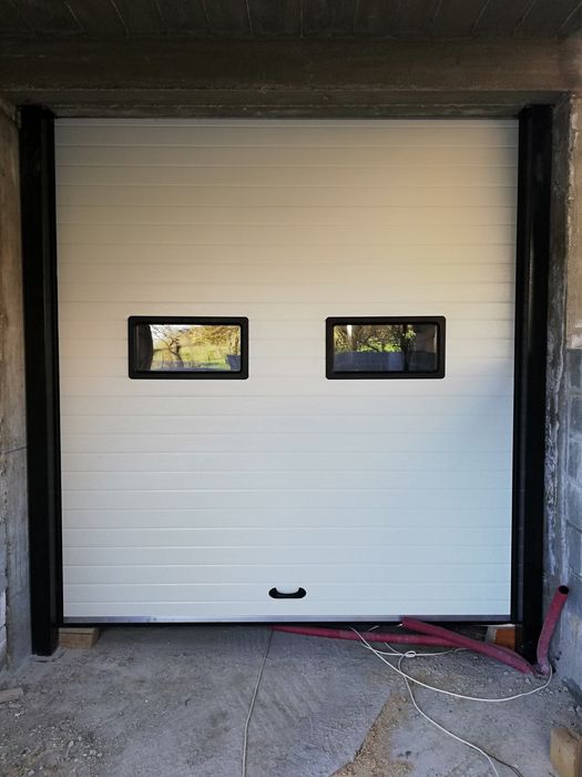 Uși de garaj