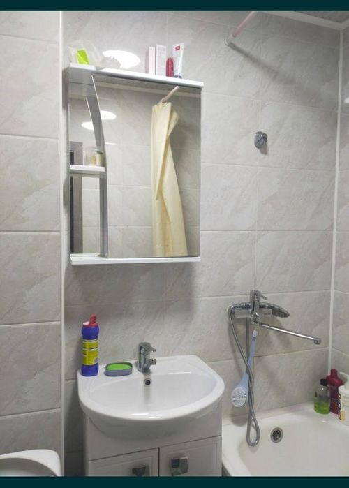 Студента  на подселение