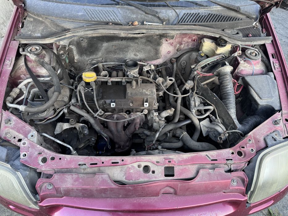 Renault Clio Simbol 1.4i 75кс На Части