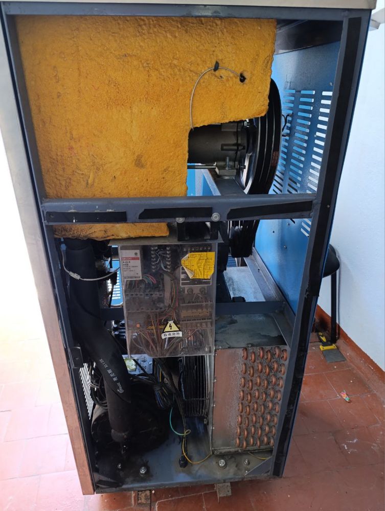 Мороженица XUEMEI BL-240AX 3 вкуса