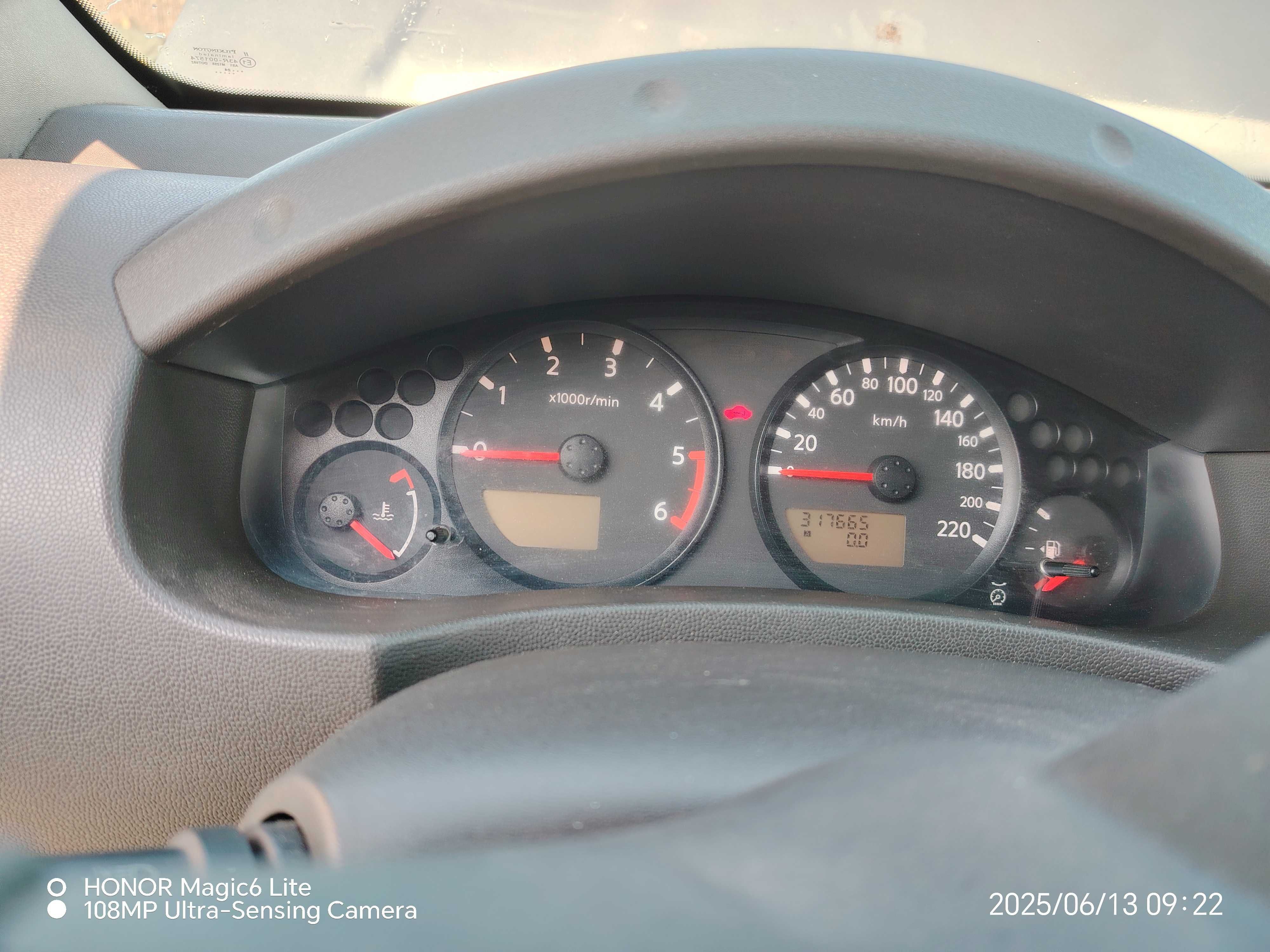 Nissan Navara 2008
