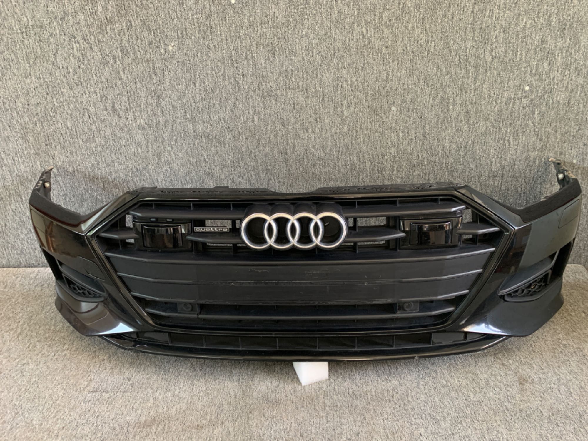 Audi A7 4K bara fata completa