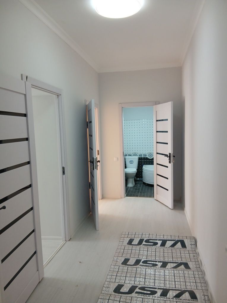 Uy sotiladi bir xona. Qarshi geolog. Sitora jasmin magazin yonida.