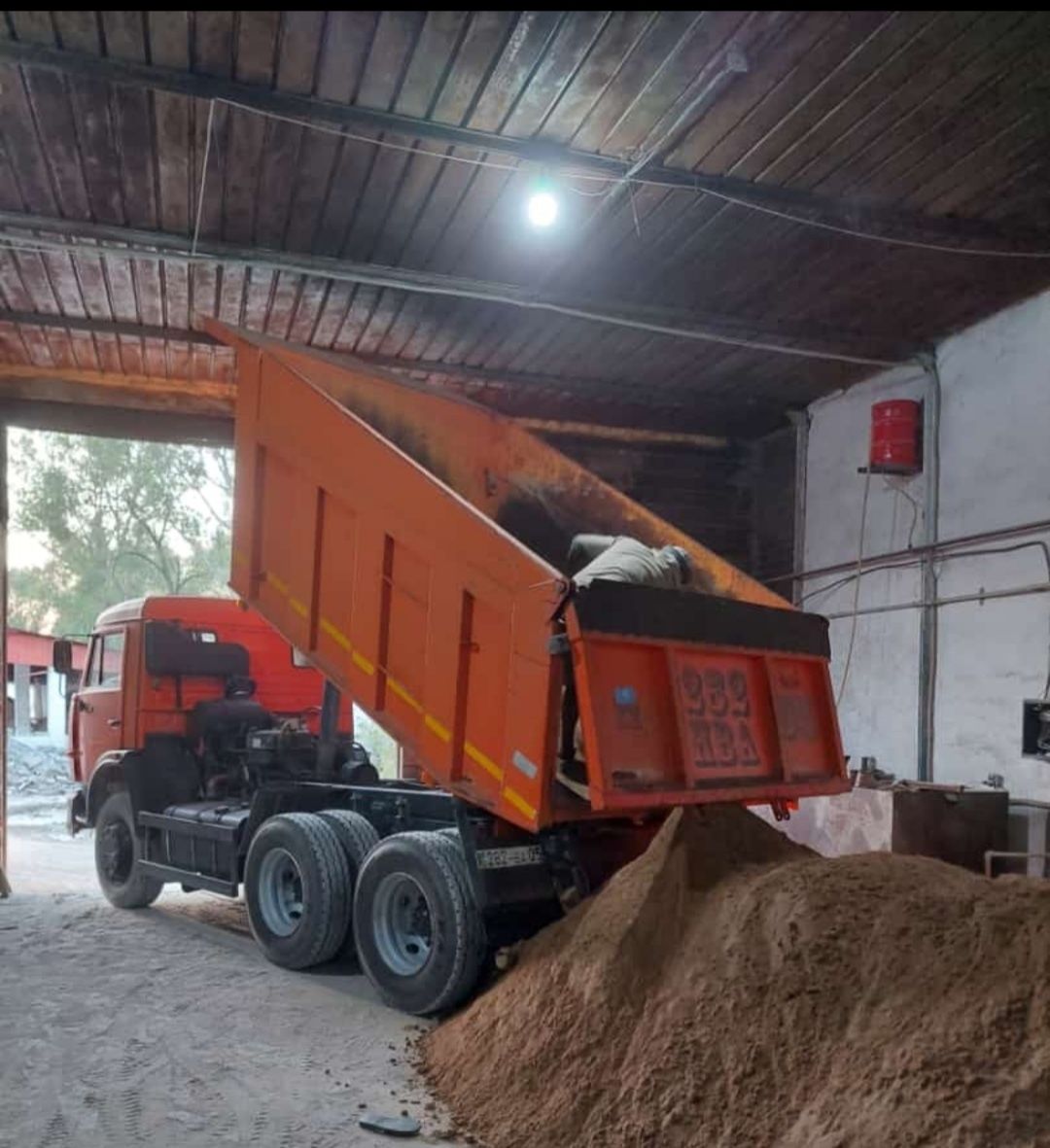 Доставка грузов сникерс щебень балласт песок камни пгс