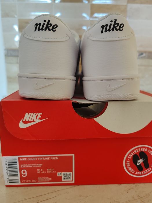 Nike Court Vint age