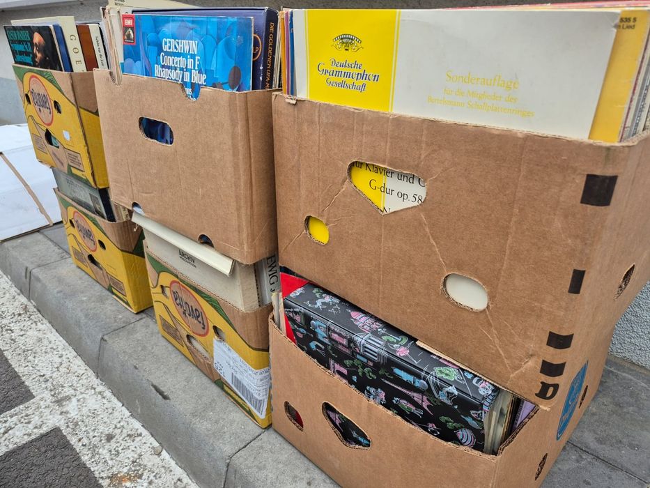 Vând colecție uriasa de 8000 mii Discuri Vinil cu muzica clasica mixt